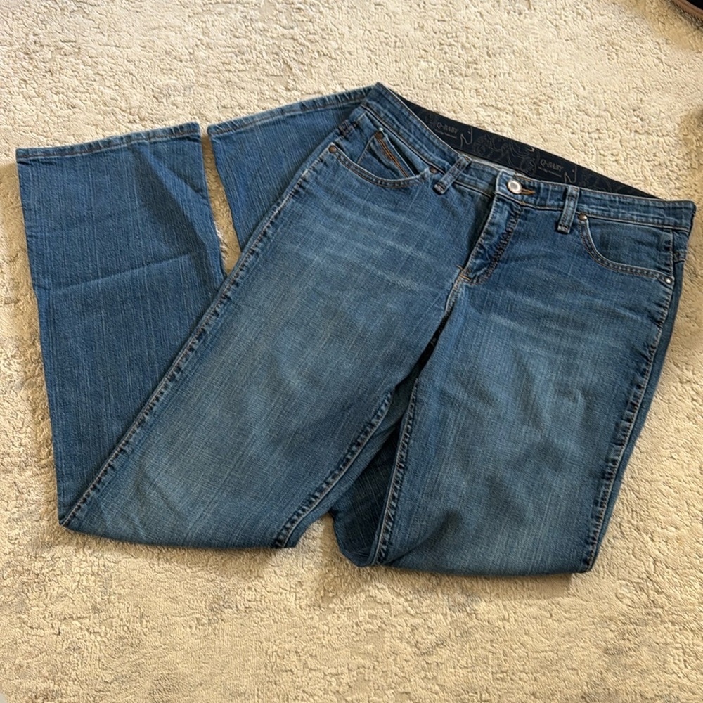 Wrangler QBaby size 9/10 X 36